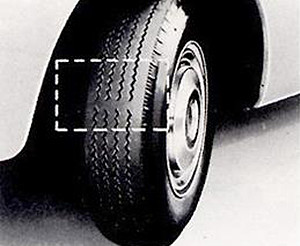 摩耗したタイヤ