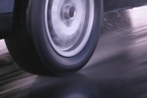 ハイドロプレーニング現象